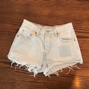 High-waisted Levi’s shorts size 24